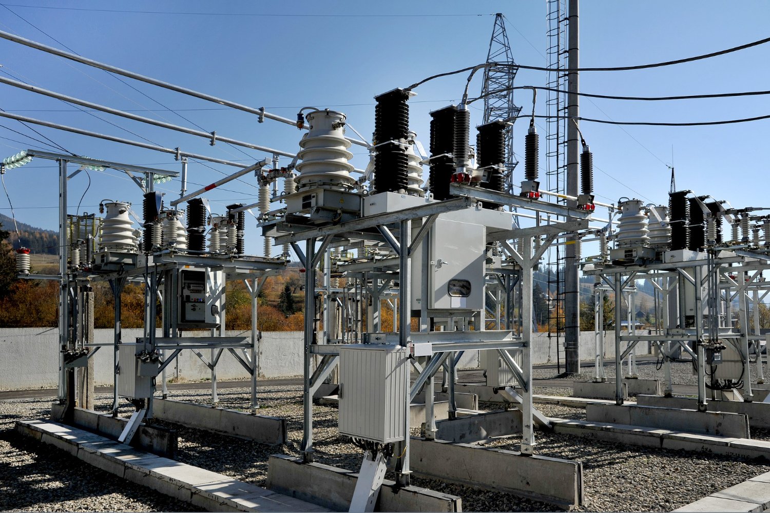 part-high-voltage-substation-with-switches-disconnectors